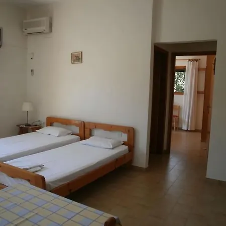 Apartmán 2 Space- Selfcatering Helen No 8 *